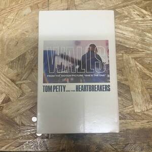 ツ HIPHOP,R&B TOM PETTY AND THE HEARTBREAKERS - WALLS シングル TAPE 中古品