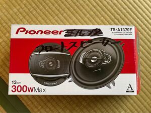 PIONEER Pioneer TS-A1370F 5-1/4" 300W 3-Way コアキシャル カースピーカー