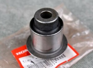 新品・未使用 ホンダ 純正品 アコード CL7/8/9 フロントロアアームブッシュ2個セット Front Lower Arm Bushings, set of 2