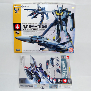 BANDAI　1/72 VF-1S バルキリー ロイ・フォッカー機、スーパーパーツセット［超時空要塞マクロス］（新品未組み立て）