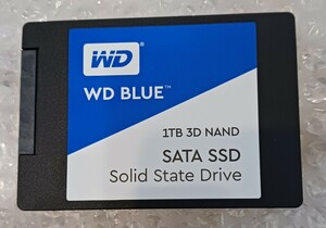 正常判定　SSD WD 内蔵SSD 2.5インチ / 1TB / WD Blue 3D / SATA3.0 / 5年保証 /　1000GB WDS100T2B0A　良品 送料無料　使用時間920時間