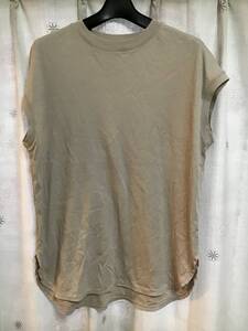 良品【無印良品】フレンチスリーブTシャツ/M-L★ベージュ★レディース★USED