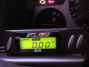 BLITZ ブリッツ ターボタイマー　DDT-DCⅡ、日産スカイラインR34用電源取り出しハーネス、フェンダー内プロテクタークリップ５つ