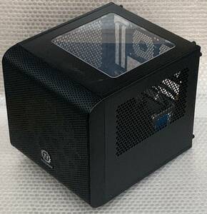 【中古/破損等】Thermaltake Core V1 MiniITX対応 キューブ型PCケース / Crucial 240GB SSD 動作不良扱い Antec 550W電源 NE550C