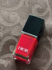 送料無料・新品未使用品　ディオールDior ディオールヴェルニ 999 ミニサイズ