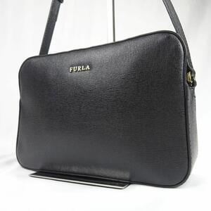 美品　FURLA　フルラ　リリー　カメラバッグ　サフィアーノレザー　本革　 ショルダーバッグ　ワンショルダー　クロスボディ　ブラック 黒