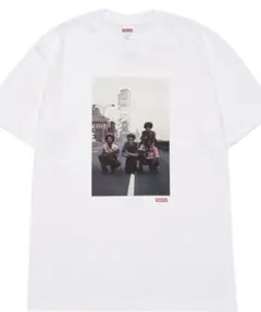 supremeのTシャツ２