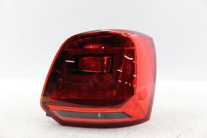 美品/破損なし　ワーゲン　ポロ　6R　後期　LED　 テールライト　ランプ　右　右側　6C0945096L　6C0945112A　302903