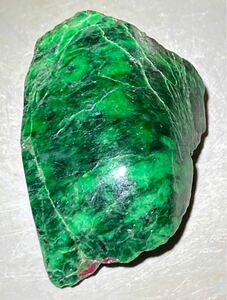 ミャンマー産天然本翡翠原石90g1面のみ磨き済み［JADEITE］高品質^ ^綺麗^ ^