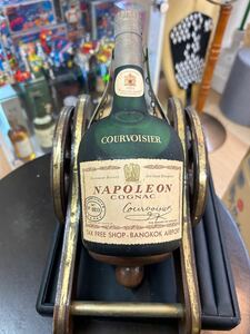 クルボアジェ COURVOISIER ブランデー ナポレオン コニャック 700ml 未開封　 COGNAC NAPOLEON