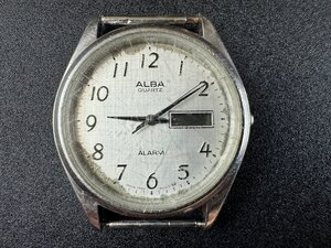 ヴィンテージ セイコー アルバ SEIKO ALBA 旧ロゴ デイデイト デジタルアラーム クォーツ シルバーダイアル 腕時計 型番: Y960-7000