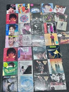 【一部帯/ポスター付き】LP レコード まとめ32枚 中森明菜6thアルバムサインあり 中森明菜 飯島真理 松田聖子 等 レトロ 