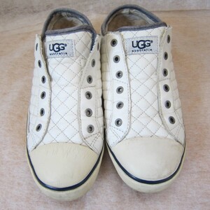 UGG（アグ）　スリッポンシューズ　[1001914]　　白 レザーキルト　　wm25㎝ US8　　レディース　　ok2412B