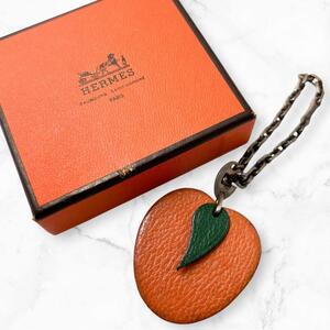 エルメス HERMES キーホルダー フルーツ アプリコット 箱付き