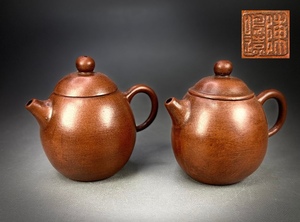 【偲】朱泥 宜興紫砂壺 陳鳴遠 一対 急須 茶壺 茶器 紫砂壺名手 中国古玩 明朝 茶道具 骨董 陶器製 アンティーク レトロ コレクション m-33