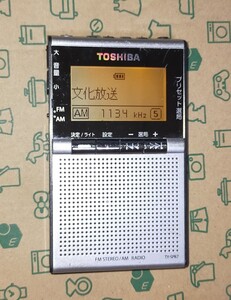 TY-SPR7 TOSHIBA 美品 受信確認済 完動品 AM FM ワイドFM 名刺サイズ ポケットラジオ 東芝 通勤 出張 旅行 防災 151102902 TY-SPR8 姉妹品