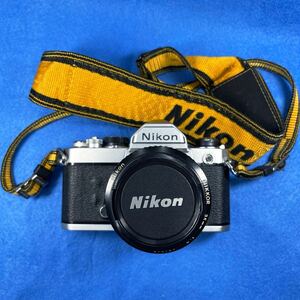 【Nikon】ニコン フィルム カメラ FM シルバーボディ + NIKKOR 35mm F1:2 単焦点 マニュアルフォーカスレンズ 一眼レフ