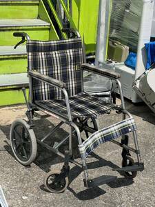 5I7435 マツナガ　松永製作所　軽量チタンフレーム　介助式車椅子　車いすチェック柄