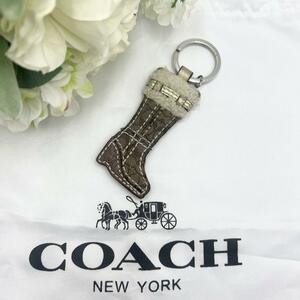 COACH コーチ シグネチャー柄ブーツ型キーホルダー 92199SVMC