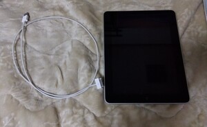 投げ売り！iPad！いつのか分からん上に電源入らんジャンク！おまけで充電ケーブルも着けます！部品取りなどにどうぞ！