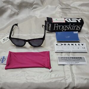 新品　未使用　OAKLEY　オークリー　Frogskins　ブラック　グレーレンズ　サングラス　MADE　IN　USA