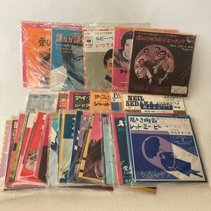 c576 60 EP レコード まとめて 大量セット 昭和 レトロ 洋楽 ポップス 誰かが誰かを恋してる 愛しのサンディー ビニール破れ汚れ有り