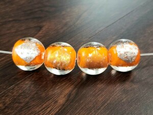 大粒ガラスビーズ4粒　オレンジ　17ミリ　とんぼ玉