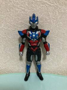 ウルトラヒーローシリーズ　ウルトラマンオーブ　ライトニングアタッカー　ソフビ