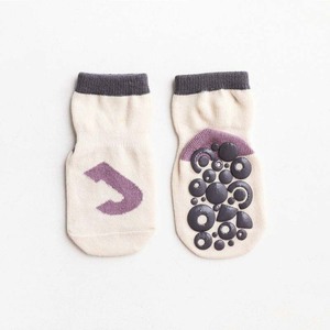 ☆ オフホワイト ☆ Mサイズ（12cm） ☆ キッズ ソックス 滑り止め sesocks04 ベビー 靴下 滑り止め ソックス キッズ くつ下