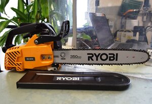 【RYOBI】リョービ） エンジンチェンソー 350mm（トップハンドル） ES-3035//動作確認済//　(チェンブレーキ部分＝ありません。)