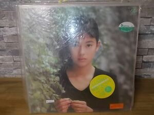 b0273　EPレンタル盤　デカジャケット　【A-A不良S-有】　後藤久美子/初恋に気づいて