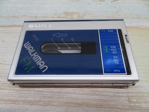 ★SONY WM-F20 ポータブルカセットプレーヤー FM WALKMAN ブルー ソニー ウォークマン ジャンク USED 95533★！！