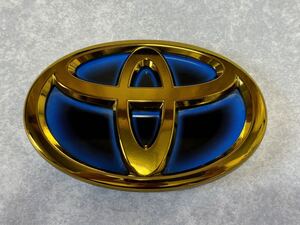 TOYOTA エンブレム　Candy gold 約12×8.5／2034