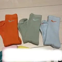 新品　NIKE カラーソックス　3足セット