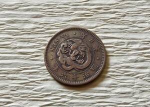 　半銭銅貨　　明治16年　　送料無料　　（9987）日本　古銭　貨幣　菊の紋章　骨董品　ポイント　近代　コイン　お金