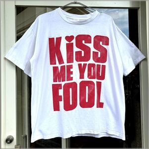 ★90s　USA製　メッセージ　プリント　Tシャツ　KISS ME YOU FOOL　唇　アメリカ買付★検 ビンテージ 80s 古着 アート