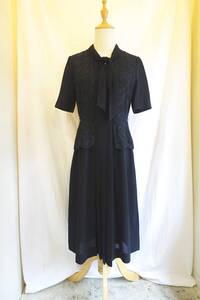 ○[60s70s80s vintage ヴィンテージ 黒ブラック ボウタイ レース ワンピース240415]USED古着 昭和レトロ・モダン