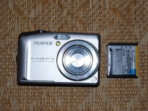 FUJIFILM FINEPIX F50fd 中古