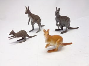 BRITAINS KANGAROO FIGURE ブリテン カンガルー フィギュア 4体セット 送料別