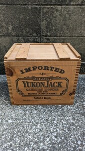 ビンテージ YUKONJACK 蓋つき木箱 クレート 木箱 ウッドボックス コンテナ ビンテージボックス 道具箱 収納ボックス ウイスキー 収納ケース