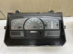 アトラス 日産 スピードメーター H4F23 110114km AT 中古 