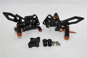 KTM DUKE 125 200 250 390 2018-2020 CNC 調整式 バックステップ 黒　【bs-kt3918-2】