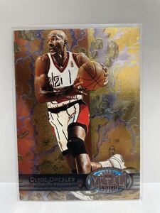 NBAカード　クライド・ドレクスラー　CLYDE DREXLER SKYBOX ‘97-‘98 METAL UNIVERSE 【ロケッツ時代】