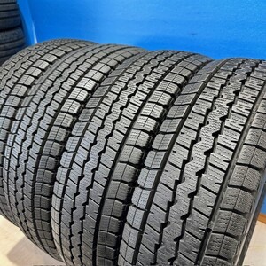 【2022年/2023年製造】　195/80R15 107/105 L LT ダンロップ　WINTER MAXX SV01 スタッドレスタイヤ　195/80/15　4本 【来店交換も大歓迎】