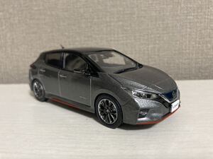 日産　ニスモモデルカーコレクション　リーフ　LEAF 1/43 グレー　nismoカラーサンプル