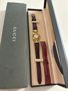 美品　グッチ GUCCI 6300L レディース 腕時計 白文字盤　即決あり