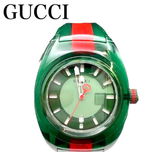 希少 GUCCI グッチ シンク YA137113 クォーツ 腕時計 メンズ 緑 赤 アナログ K-24