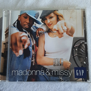 CDS）Madonna & Missy Elliott 「Into The Hollywood Groove/hollywood」＊GAPのCMで話題となったMissy Elliottとの共演曲