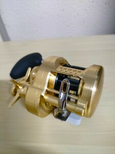 中古 美品 シマノ 22 オシアコンクエスト 300XG 右ハンドル