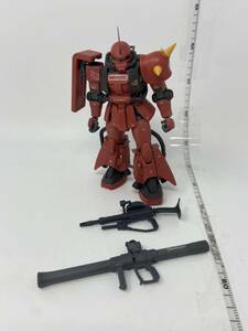 MG 1/100 MS-06R-2 ジョニー・ライデン専用 ザクII Ver.2.0 塗装完成品 現状品 ※13-4